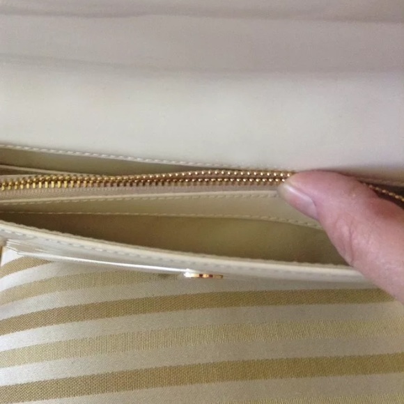 NWOT Pandora Cream Clutch Wristlet Purse. - Picture 4 of 8